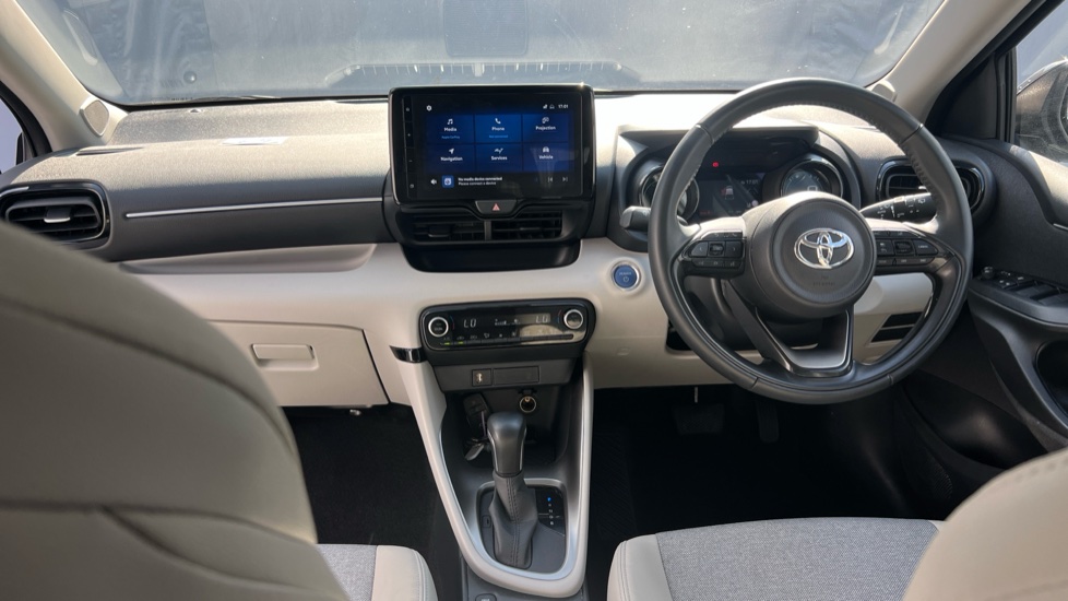 Toyota Yaris 1.5 Hybrid Excel 5dr CVT Hybrid Hatchback - Image 10