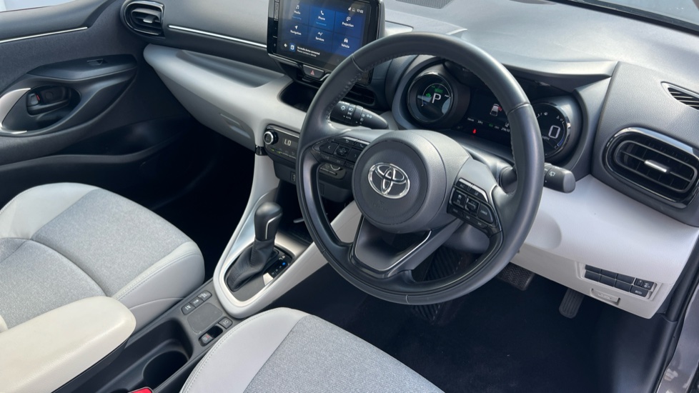 Toyota Yaris 1.5 Hybrid Excel 5dr CVT Hybrid Hatchback - Image 11