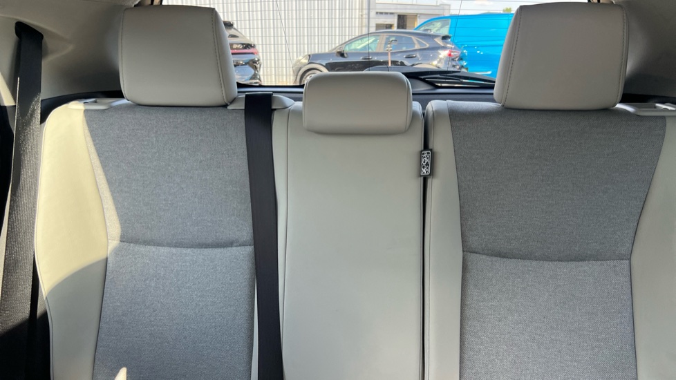 Toyota Yaris 1.5 Hybrid Excel 5dr CVT Hybrid Hatchback - Image 15