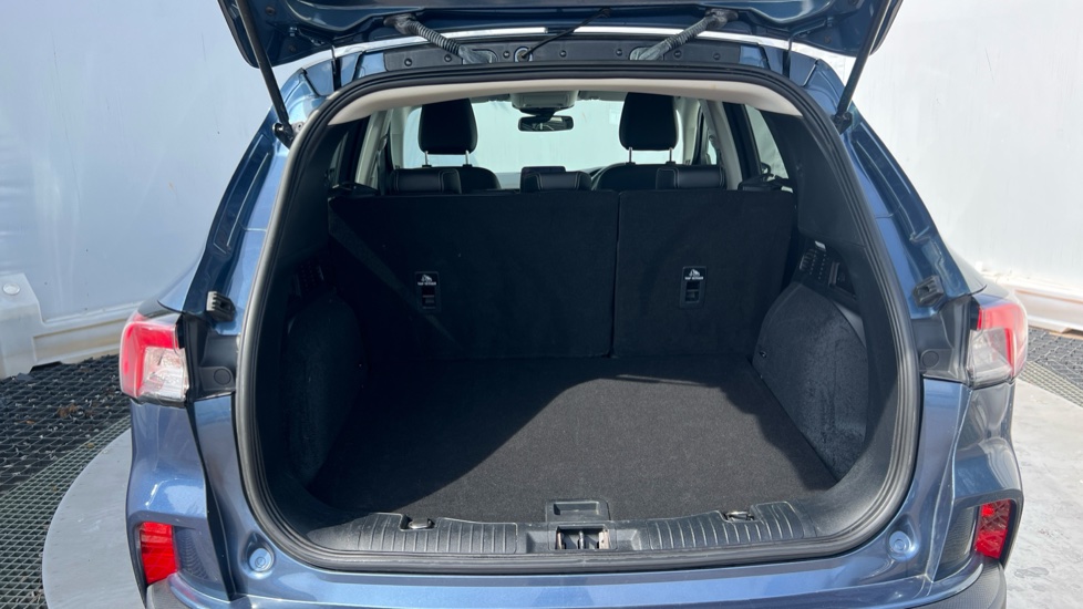 Ford Kuga 2.0 EcoBlue mHEV Titanium 5dr Diesel Estate - Image 4