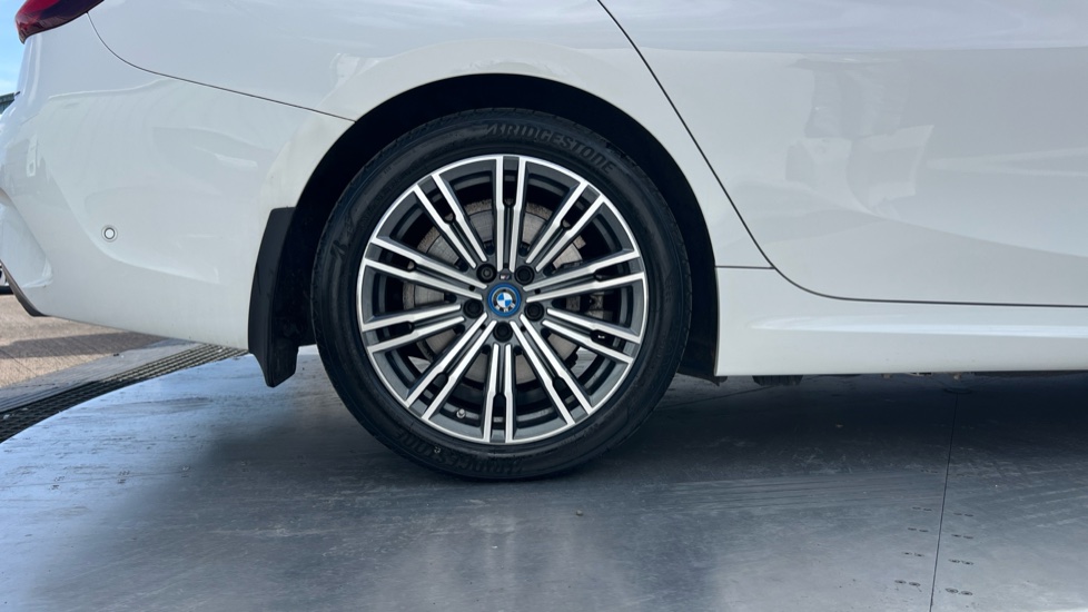 BMW 3 Series 330e M Sport 5dr Step Auto Estate - Image 7