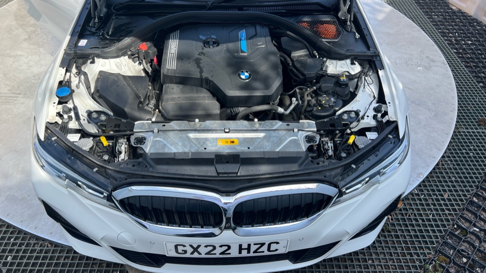 BMW 3 Series 330e M Sport 5dr Step Auto Estate - Image 8