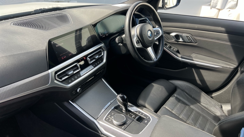 BMW 3 Series 330e M Sport 5dr Step Auto Estate - Image 9