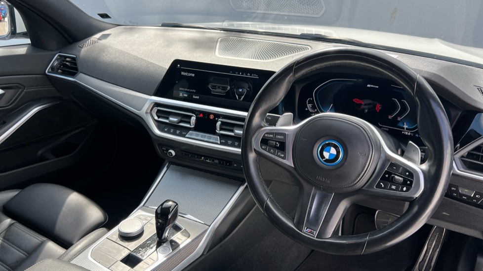BMW 3 Series 330e M Sport 5dr Step Auto Estate - Image 11