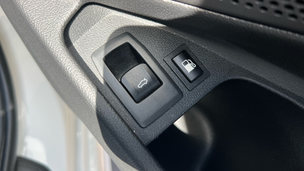 BMW 3 Series 330e M Sport 5dr Step Auto Estate - Image 34