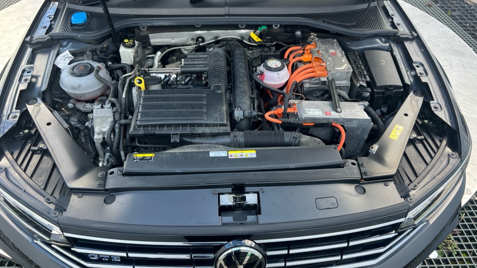 Volkswagen Passat 1.4 TSI PHEV GTE 5dr DSG Estate - Image 8