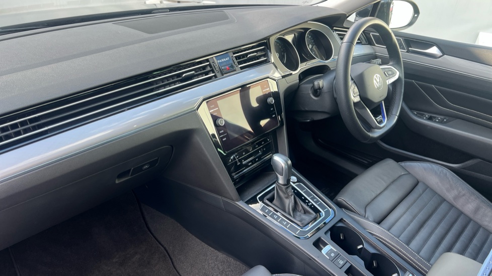Volkswagen Passat 1.4 TSI PHEV GTE 5dr DSG Estate - Image 9