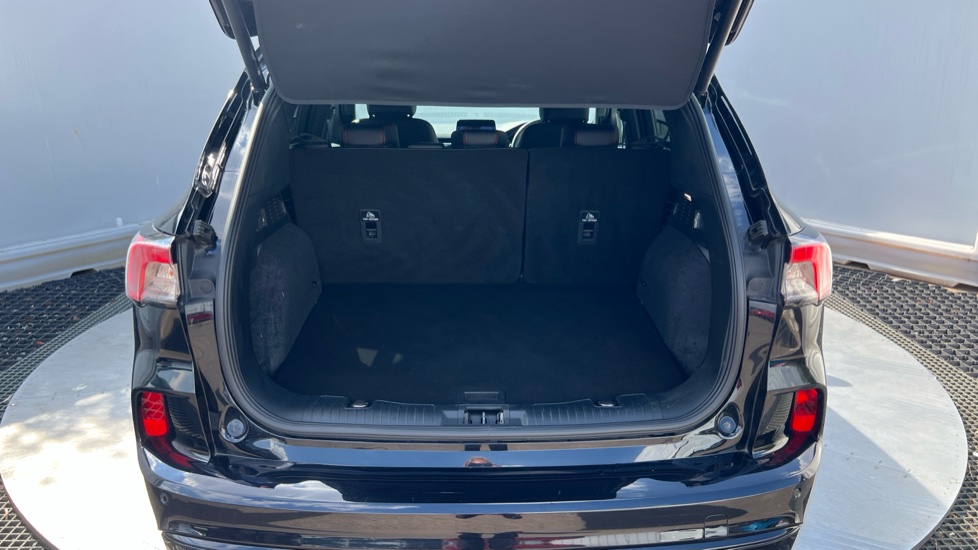 Ford Kuga 2.5 PHEV Black Package Edition 5dr CVT Estate - Image 4
