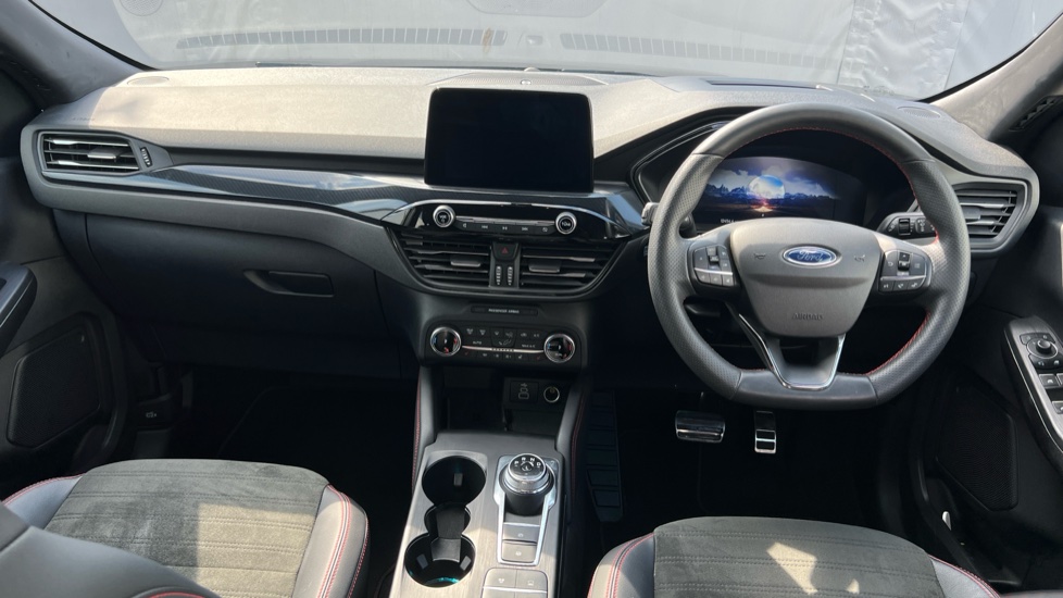 Ford Kuga 2.5 PHEV Black Package Edition 5dr CVT Estate - Image 10