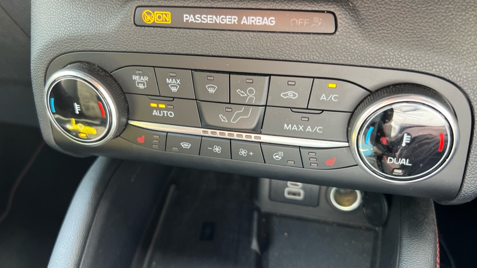 Ford Kuga 2.5 PHEV Black Package Edition 5dr CVT Estate - Image 28