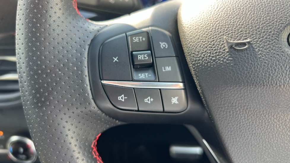 Ford Kuga 2.5 PHEV Black Package Edition 5dr CVT Estate - Image 37