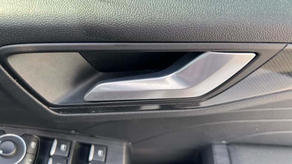 Ford Kuga 2.5 PHEV Black Package Edition 5dr CVT Estate - Image 42