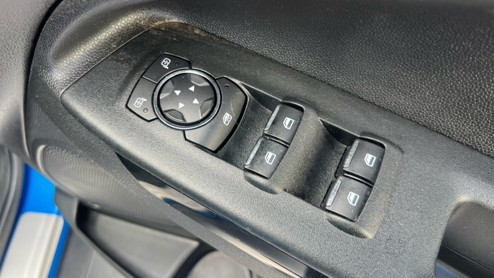 Ford EcoSport 1.0 EcoBoost 125 Titanium 5dr Petrol Hatchback - Image 39