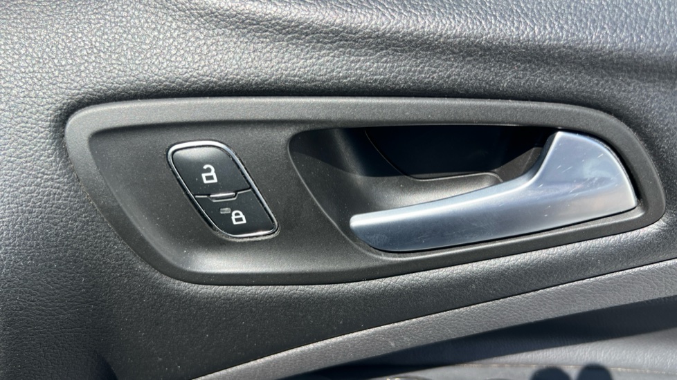 Ford Kuga 2.0 TDCi 180 Titanium Edition 5dr Auto Diesel Estate - Image 38