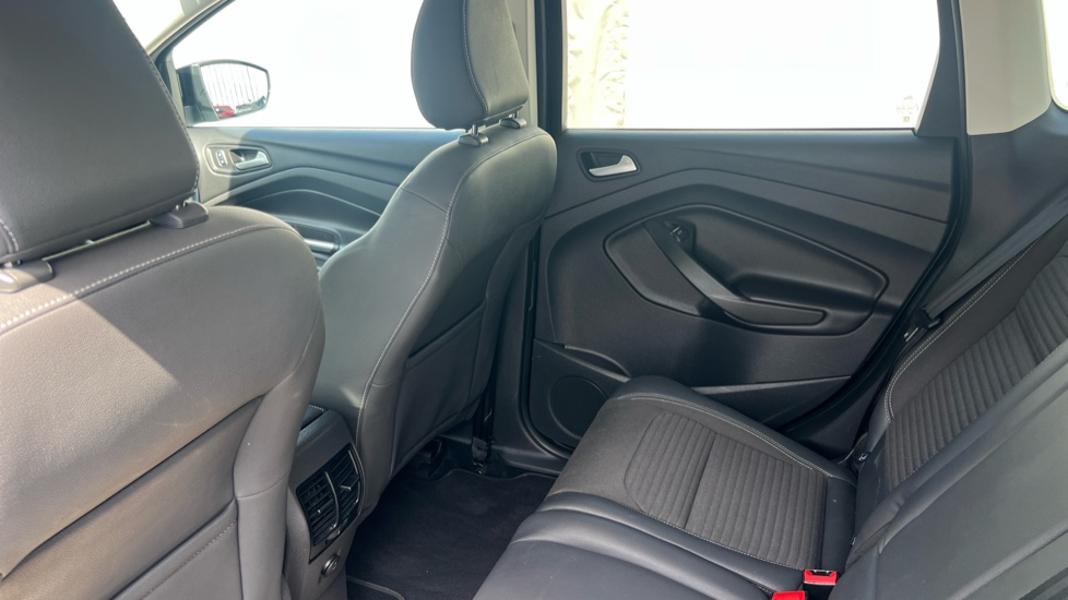 Ford Kuga 1.5 TDCi Titanium Edition 5dr 2WD Diesel Estate - Image 16
