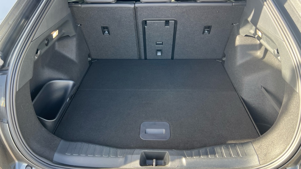 Ford Capri 210kW Premium 77kWh 5dr Auto [Driver Assist Pack] Electric Estate - Image 4