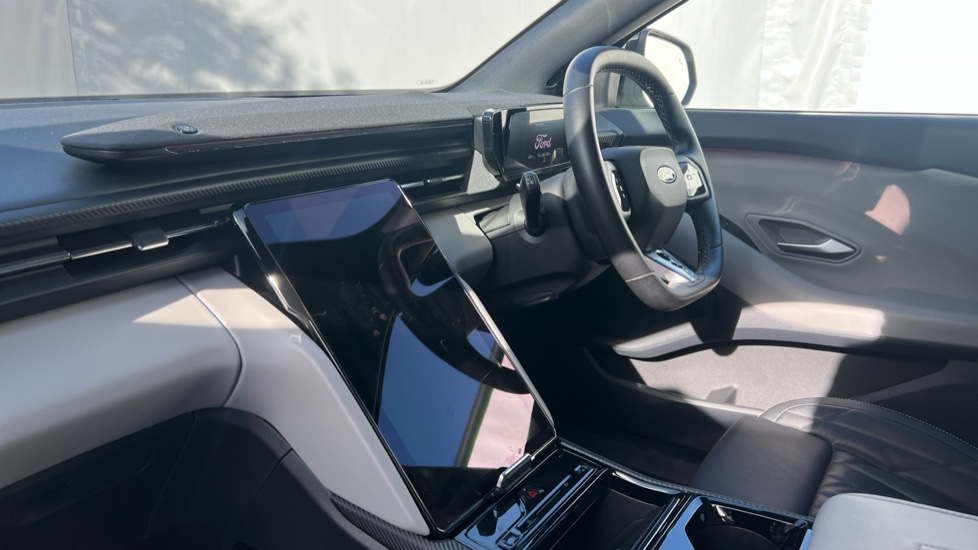 Ford Capri 210kW Premium 77kWh 5dr Auto [Driver Assist Pack] Electric Estate - Image 9
