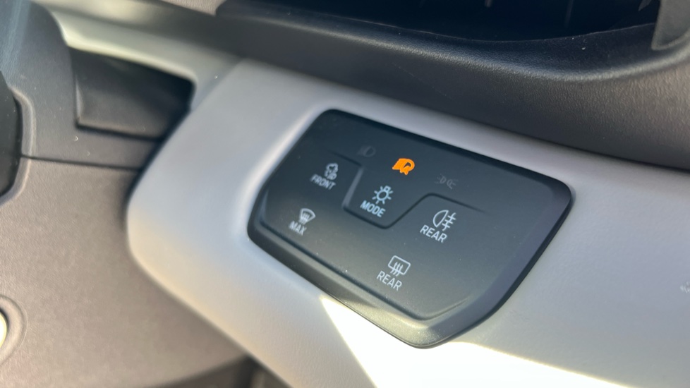 Ford Capri 210kW Premium 77kWh 5dr Auto [Driver Assist Pack] Electric Estate - Image 31