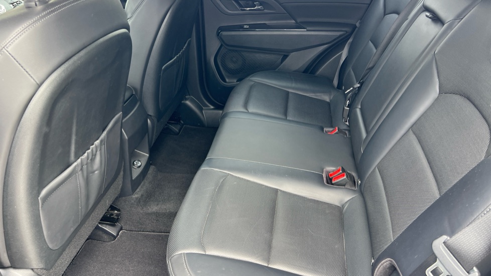 Ssangyong Korando 1.6 D Ultimate 5dr Auto Diesel Estate - Image 16