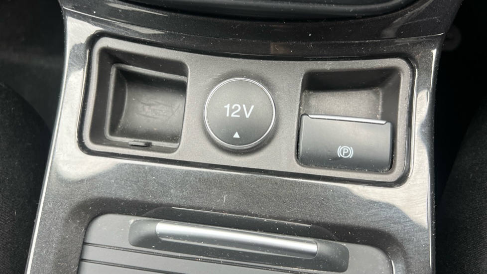 Ford Kuga 1.5 EcoBoost 176 Titanium X Edition 5dr Auto Petrol Estate - Image 28