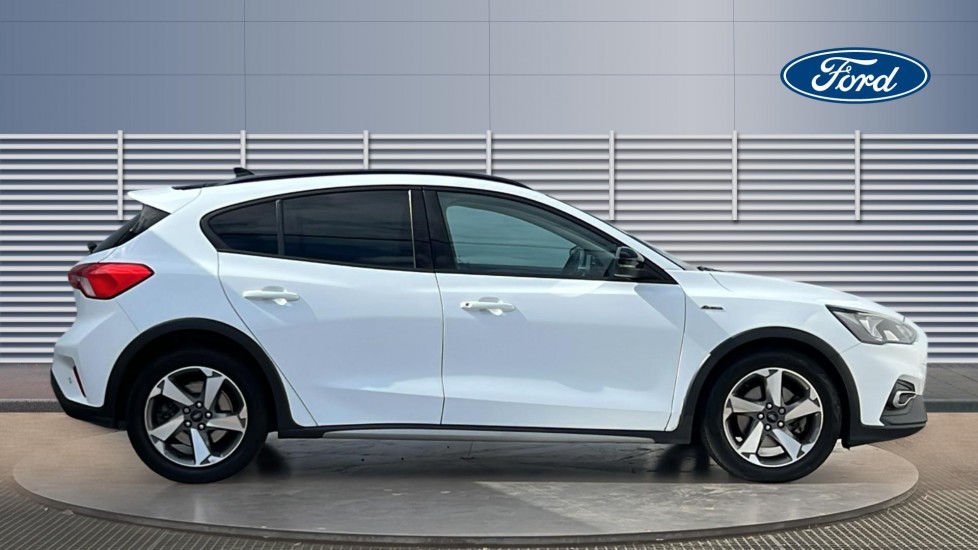Ford Focus 1.0 EcoBoost 125 Active 5dr Petrol Hatchback - Image 5