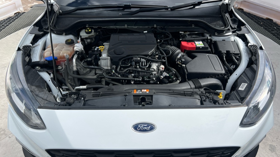 Ford Focus 1.0 EcoBoost 125 Active 5dr Petrol Hatchback - Image 8