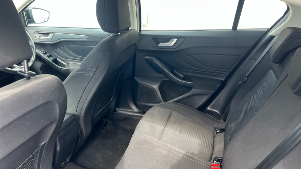 Ford Focus 1.0 EcoBoost 125 Active 5dr Petrol Hatchback - Image 16