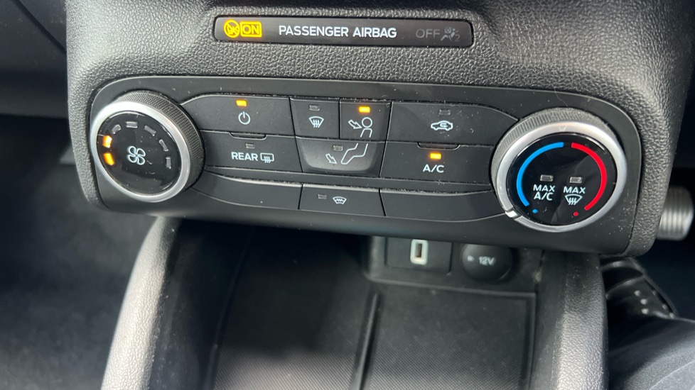 Ford Focus 1.0 EcoBoost 125 Active 5dr Petrol Hatchback - Image 26