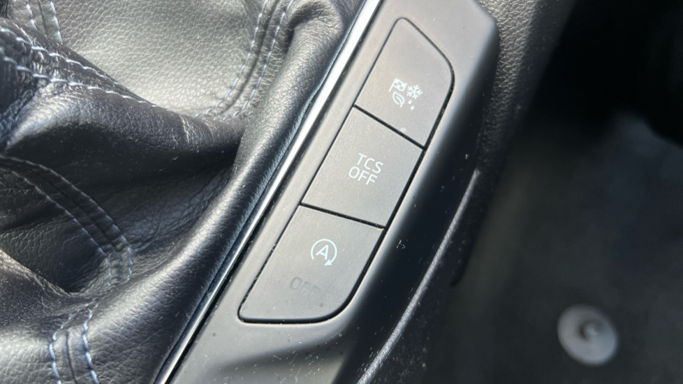 Ford Focus 1.0 EcoBoost 125 Active 5dr Petrol Hatchback - Image 28