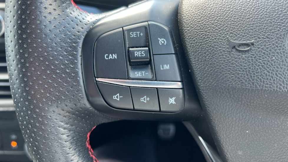 Ford Focus 1.5 EcoBlue 120 ST-Line Edition 5dr Diesel Hatchback - Image 34