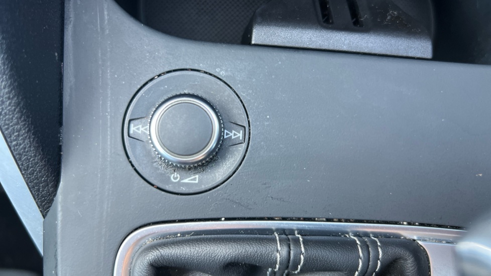 Audi Q2 35 TFSI S Line 5dr S Tronic Petrol Estate - Image 30