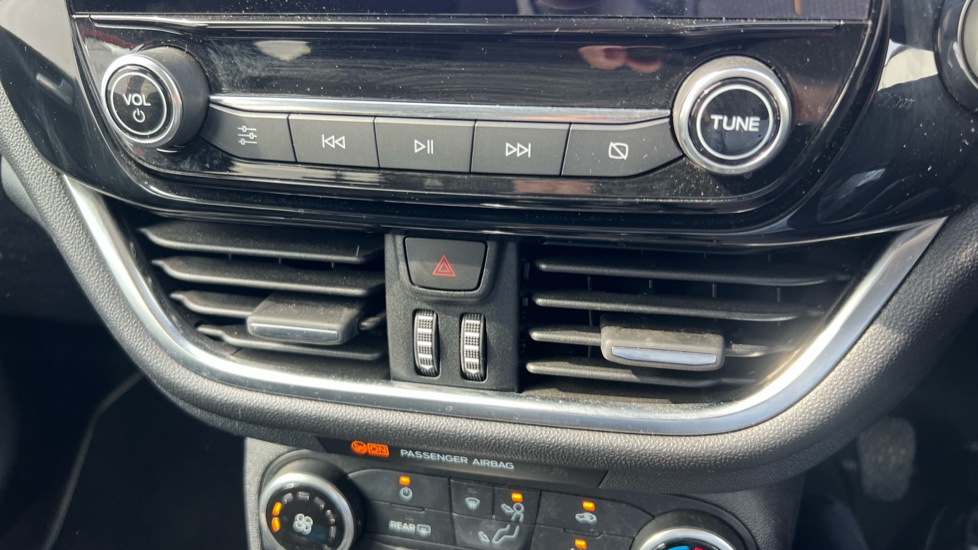 Ford Fiesta 1.0 EcoBoost Titanium 5dr Petrol Hatchback - Image 25