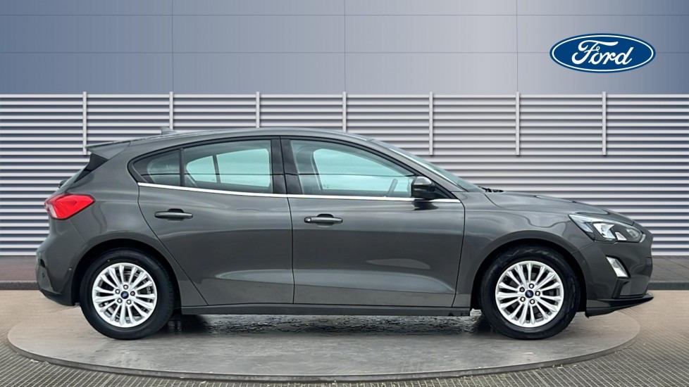 Ford Focus 1.0 EcoBoost 125 Titanium 5dr Petrol Hatchback - Image 5
