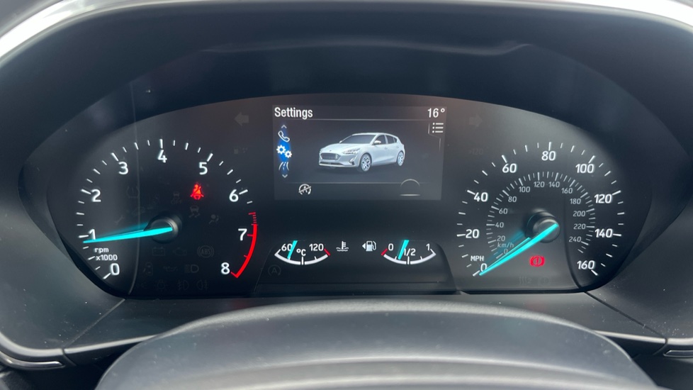 Ford Focus 1.0 EcoBoost 125 Titanium 5dr Petrol Hatchback - Image 18