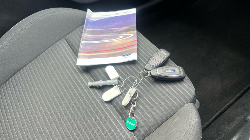 Ford Focus 1.0 EcoBoost 125 Titanium 5dr Petrol Hatchback - Image 19