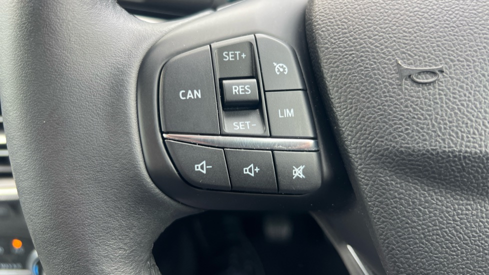Ford Focus 1.0 EcoBoost 125 Titanium 5dr Petrol Hatchback - Image 35
