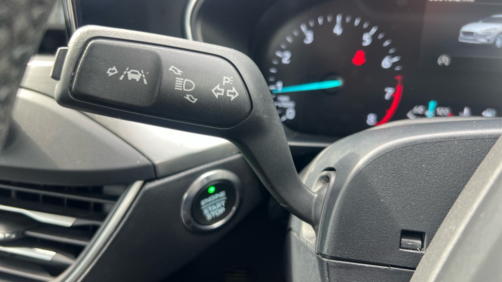 Ford Focus 1.0 EcoBoost 125 Titanium 5dr Petrol Hatchback - Image 37
