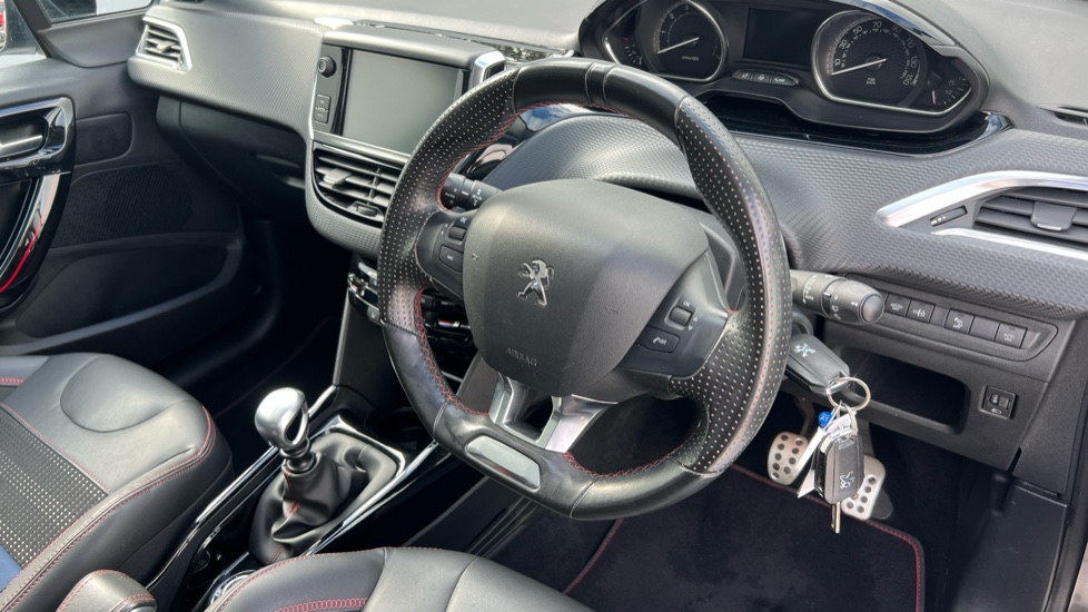 Peugeot 2008 1.2 PureTech 130 GT Line 5dr Petrol Estate - Image 11