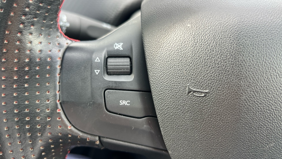 Peugeot 2008 1.2 PureTech 130 GT Line 5dr Petrol Estate - Image 21