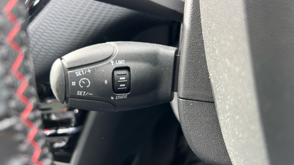 Peugeot 2008 1.2 PureTech 130 GT Line 5dr Petrol Estate - Image 31