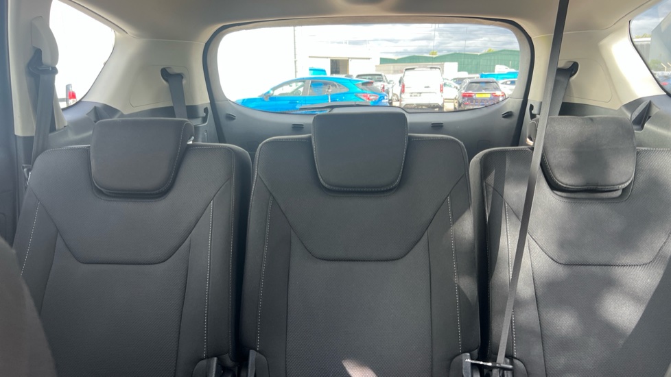 Ford S-MAX 2.0 EcoBlue Titanium 5dr Diesel Estate - Image 15