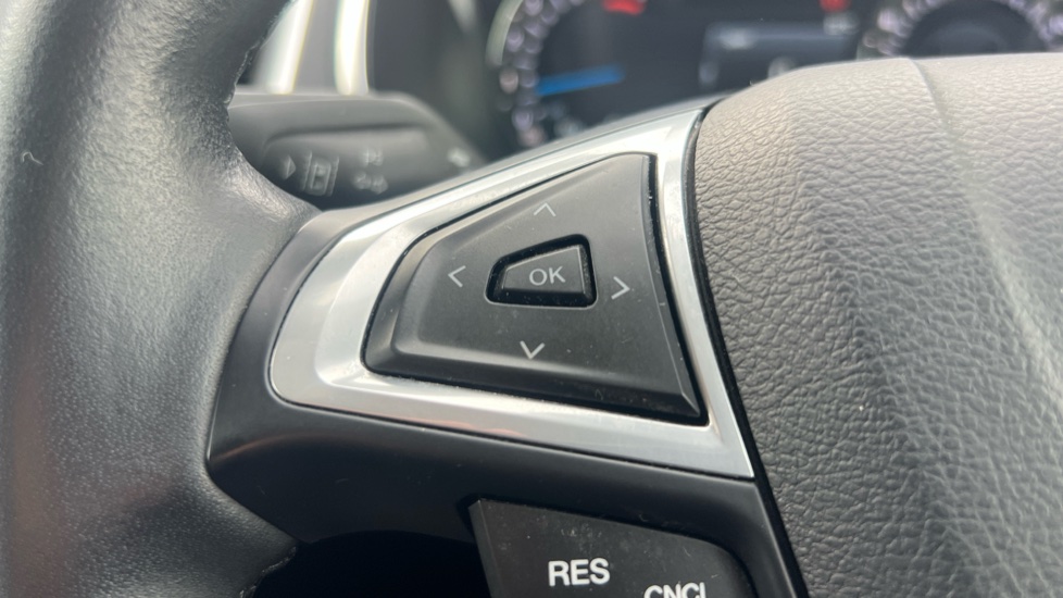 Ford S-MAX 2.0 EcoBlue Titanium 5dr Diesel Estate - Image 35