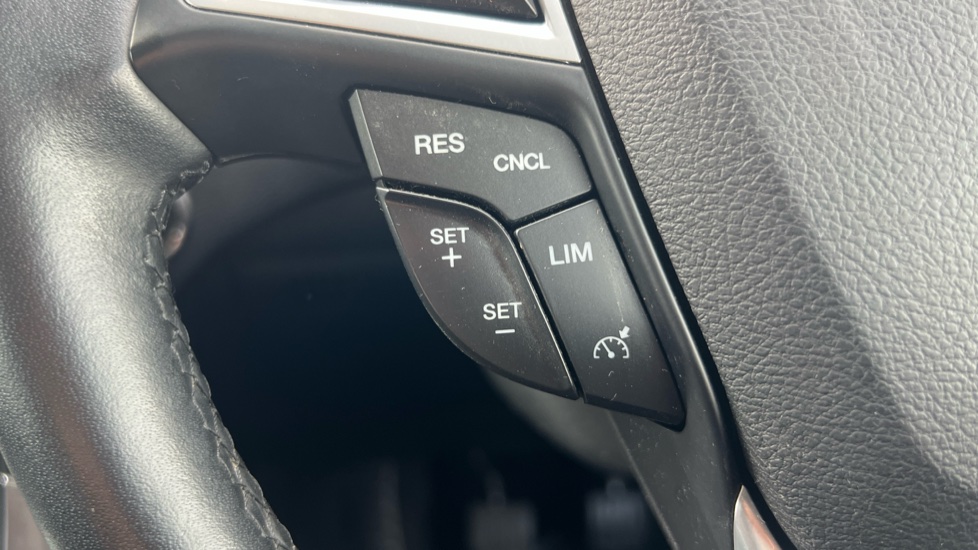 Ford S-MAX 2.0 EcoBlue Titanium 5dr Diesel Estate - Image 36