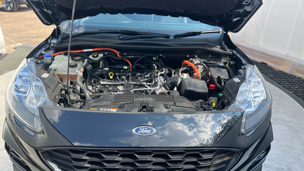 Ford Kuga 2.5 FHEV ST-Line X Edition 5dr CVT Hybrid Estate - Image 8