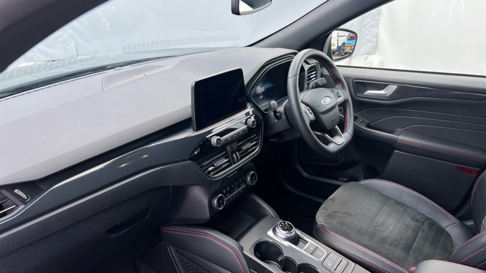Ford Kuga 2.5 FHEV ST-Line X Edition 5dr CVT Hybrid Estate - Image 9
