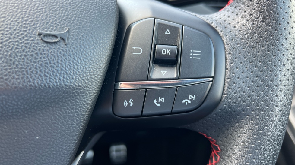 Ford Kuga 2.5 FHEV ST-Line X Edition 5dr CVT Hybrid Estate - Image 37