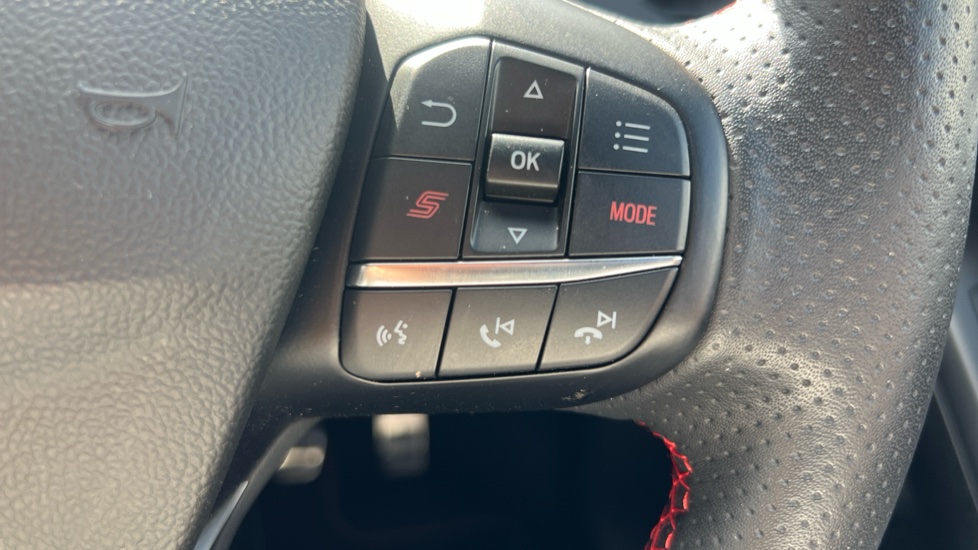 Ford Focus ST 2.3 EcoBoost ST 5dr Petrol Hatchback - Image 35