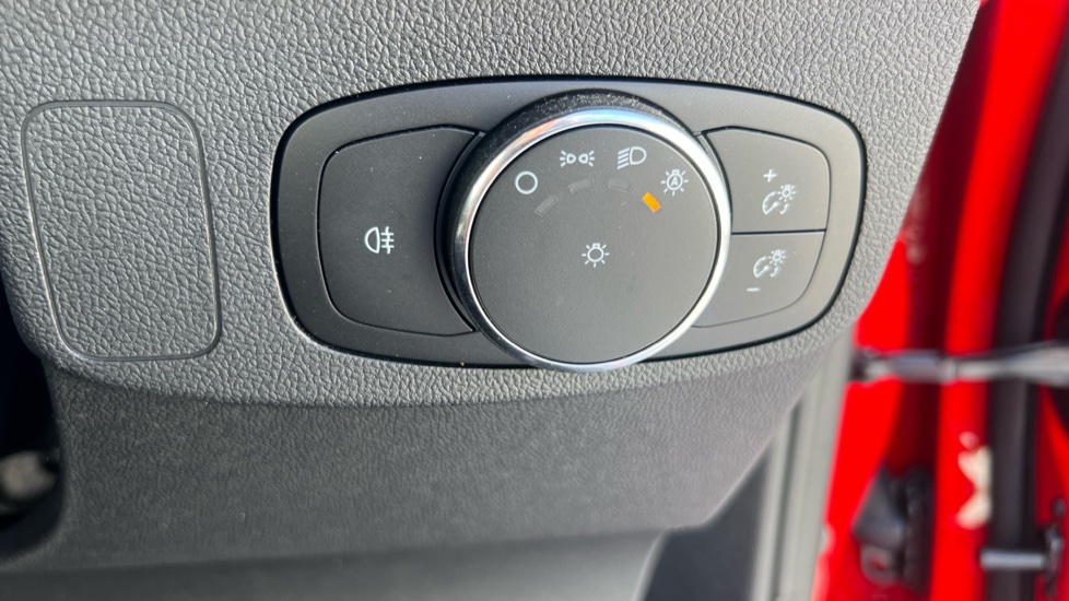 Ford Focus ST 2.3 EcoBoost ST 5dr Petrol Hatchback - Image 38