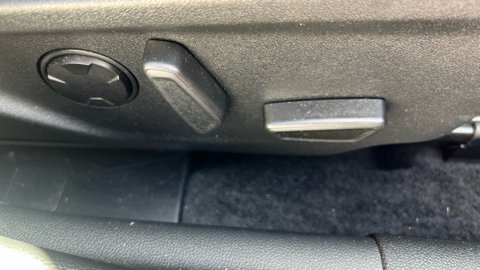 Ford Focus ST 2.3 EcoBoost ST 5dr Petrol Hatchback - Image 41