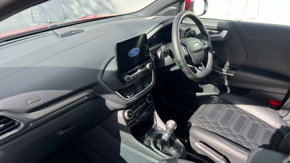 Ford Puma 1.0 EcoBoost Hybrid mHEV 155 ST-Line Vignale 5dr Petrol Hatchback - Image 9